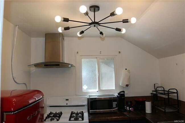 Building Photo - 854 Cienega Rd