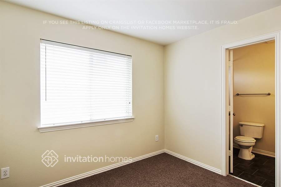 Building Photo - 1312 W Branch Hollow Dr