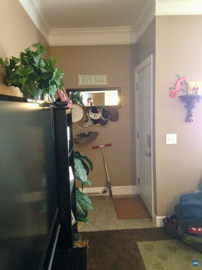 Building Photo - First Floor 2BR 2BA North End Summerfield $2,200  - Available June 18