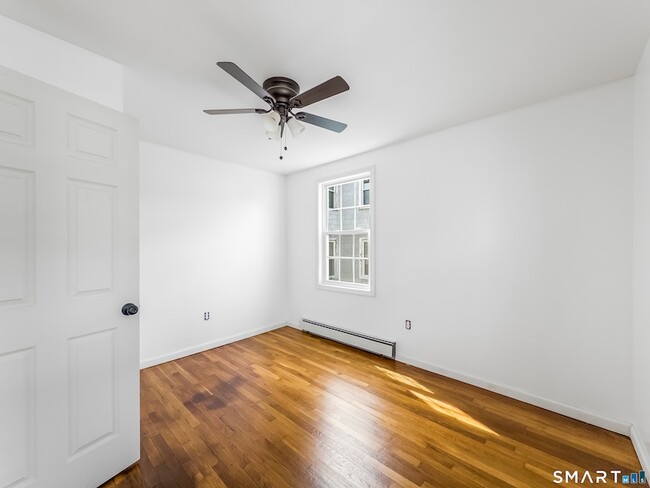 Building Photo - 31 Loveland St