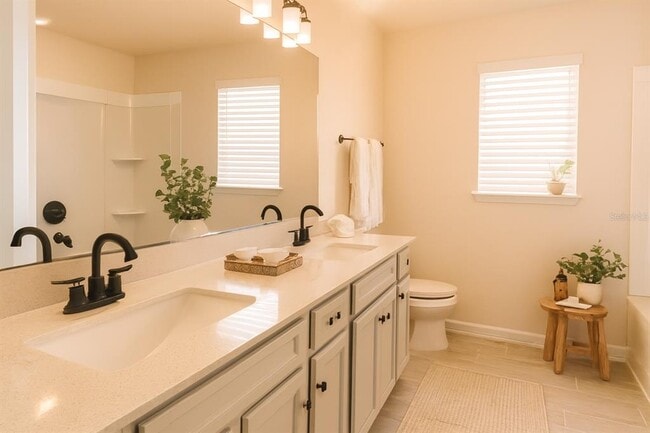 Building Photo - 6735 Willow View Ave