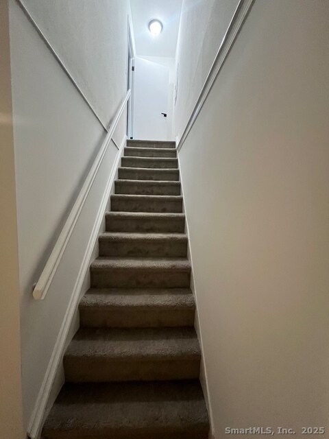 Building Photo - 79 Beths Ave