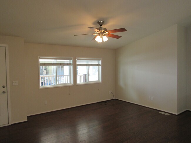 Building Photo - 14750 Cardoza Ct