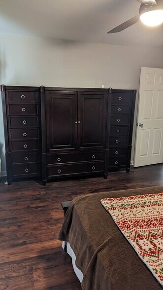 Building Photo - 106 Attu St