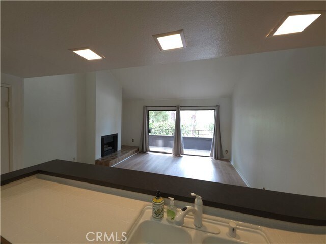 Building Photo - 300 S Prospectors Rd