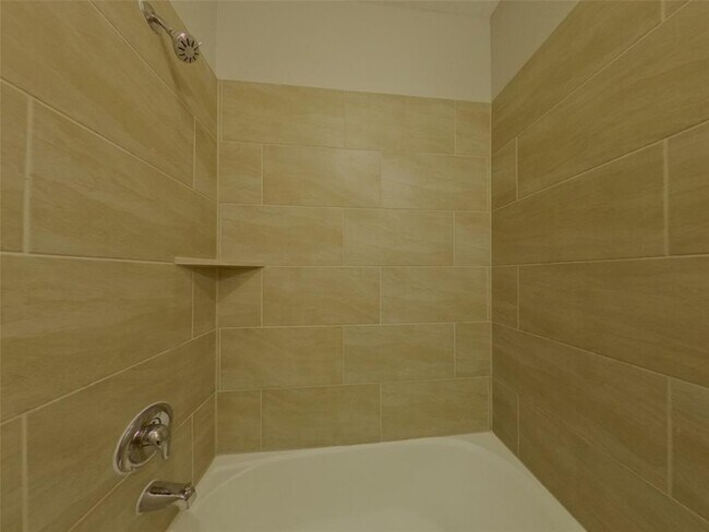 Building Photo - 14090 Waukegan Way S