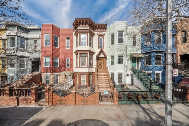 Building Photo - 1207 Hancock St