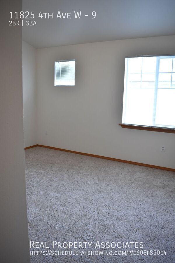 Building Photo - 11825 4th Ave W