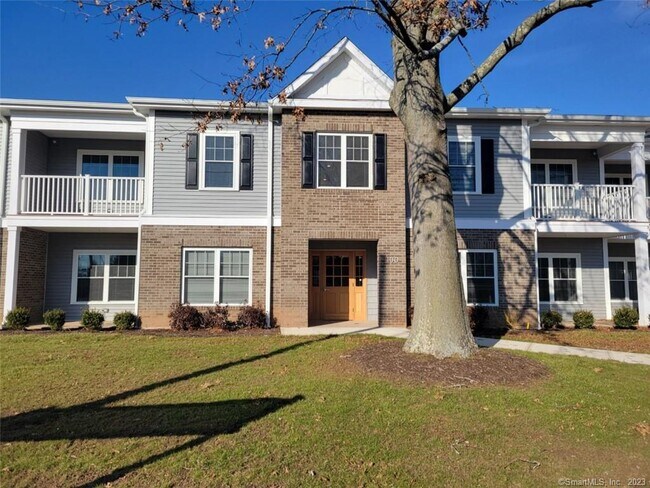 Primary Photo - 10 Berkshire Rd