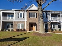 Building Photo - 10 Berkshire Rd