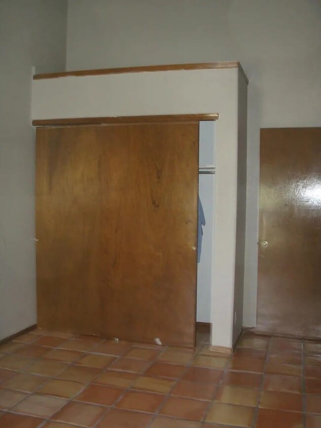 Building Photo - 746 Martha Gale Dr