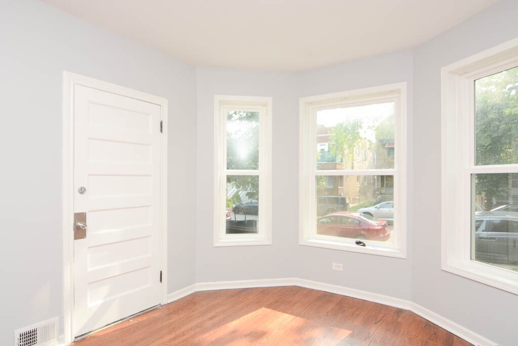 Building Photo - 3644 N Albany Ave