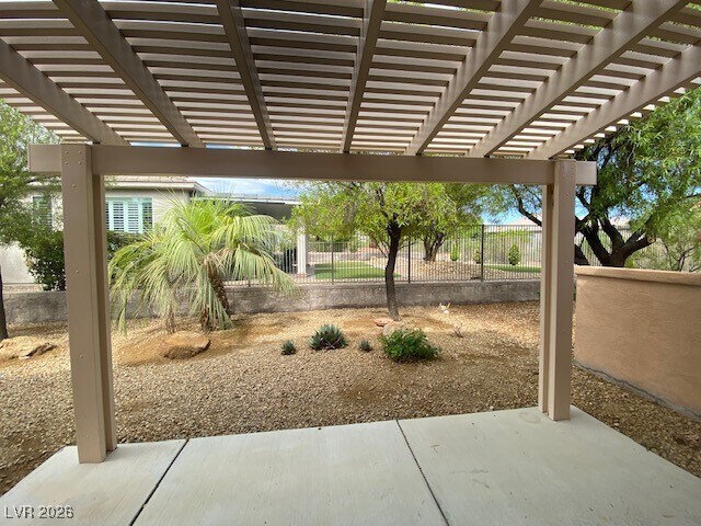 Building Photo - 5267 Progresso St