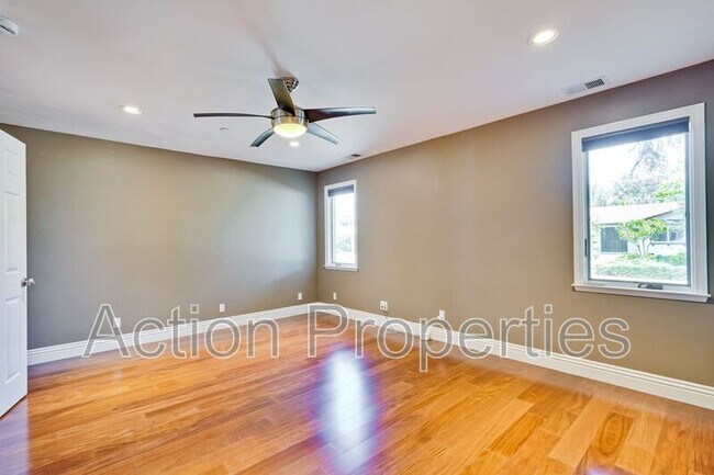 Building Photo - 1754 Granger Ave