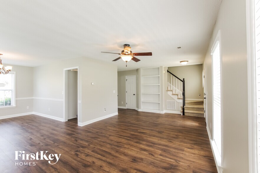 Building Photo - 1703 Glenn Meade Dr