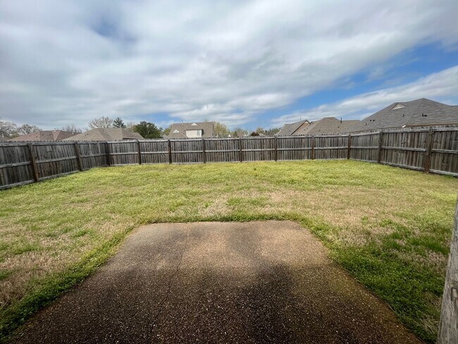 Building Photo - Remodeled beautiful 3 bd 2 bath located in...