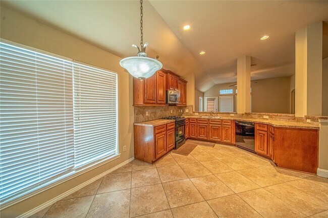 Building Photo - 11007 Witherspoon Dr