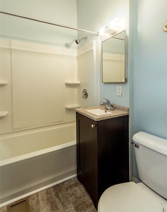 Bathroom - 2310 Rohs St