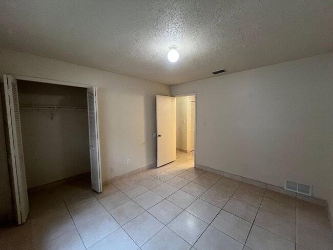 Building Photo - 10413 Cresto Delsol Cir