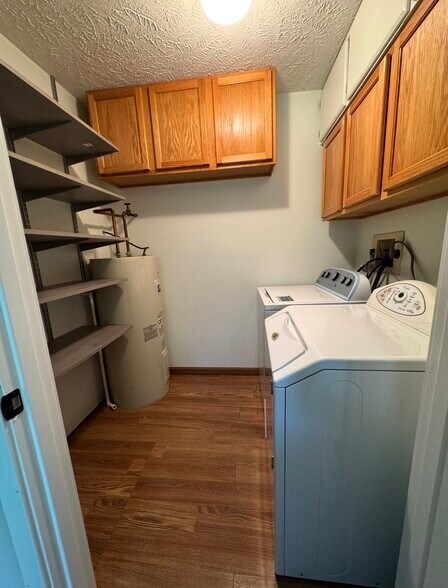 Building Photo - 2080 Robins Ct NW