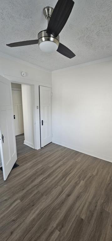 Building Photo - 308 E Maplewood Ave