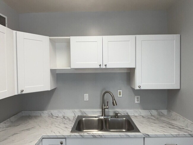 Building Photo - 3 Bedroom home,  just remodeled for you!