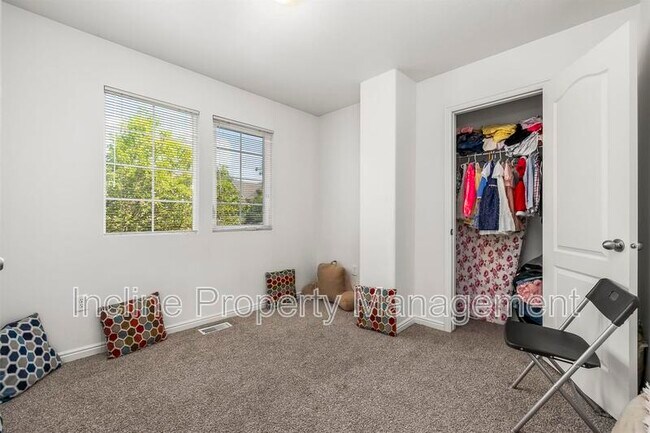 Building Photo - 7623 Yellowwood Ln