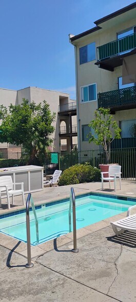 spa - 5460 White Oak Ave