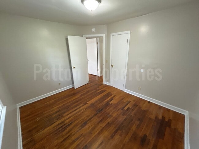 Building Photo - 1700 Broadland Ave