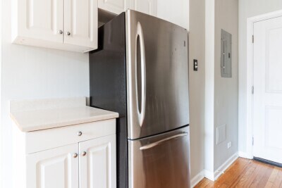 Building Photo - 722 W Addison St