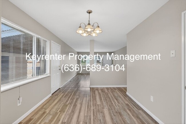 Building Photo - Updated 3-Bedroom Home with Fenced Yard in Florissant