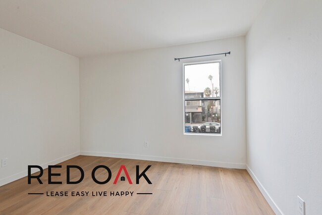 Building Photo - Stunning One Bedroom with Open Floor Plan,...