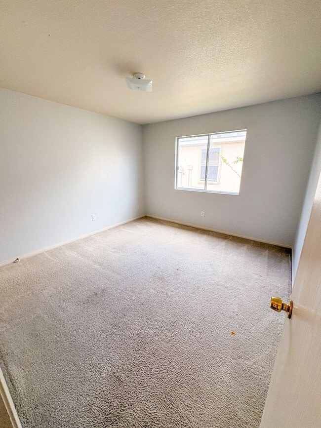 Building Photo - 2909 Blackburn Dr