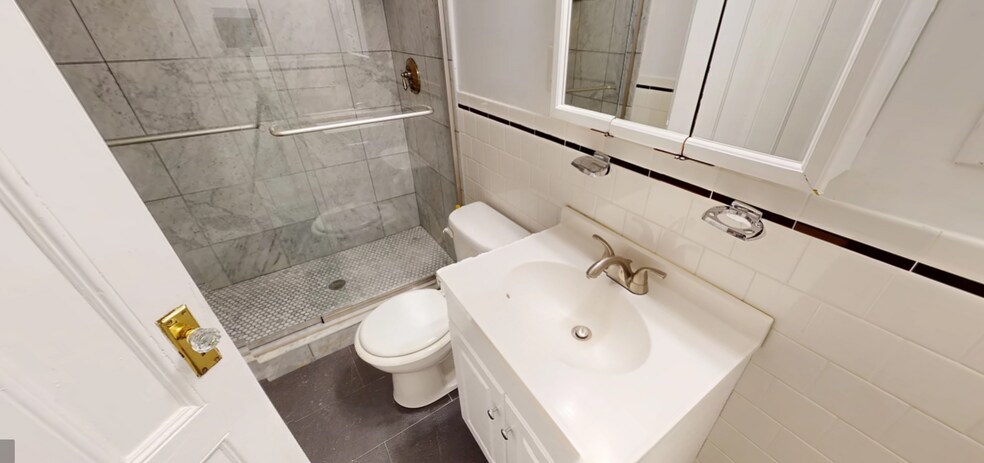 Building Photo - 370 Commonwealth Ave