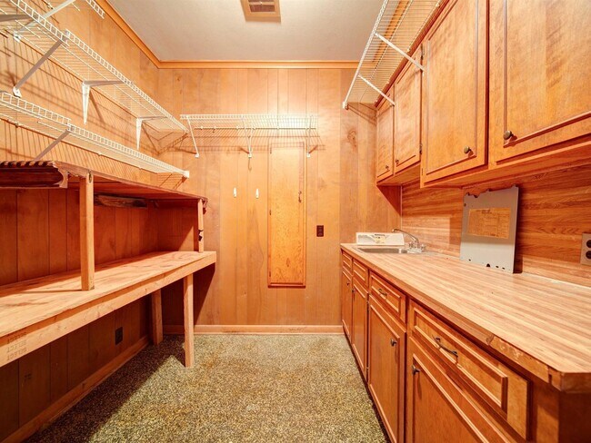 Building Photo - 3 Bedroom/3 Bath home for rent