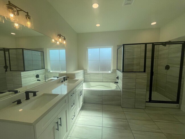 Building Photo - 16539 Oasis Glade Dr