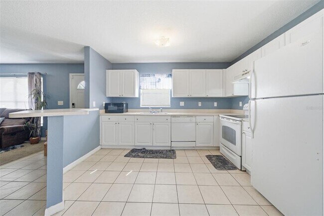 Building Photo - 1306 E Church St