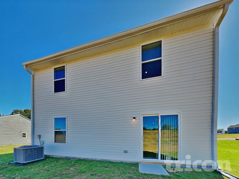 Building Photo - 205 Coleshill Rd