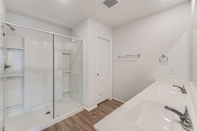 Building Photo - 133 Everglades Dr