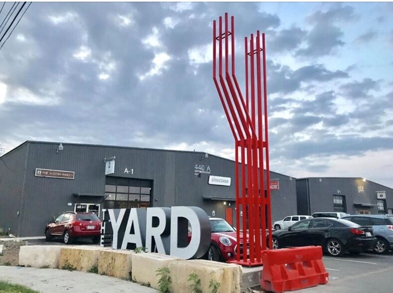 The Yard: St. Elmo Brewing and Food trucks - 4361 S Congress Ave