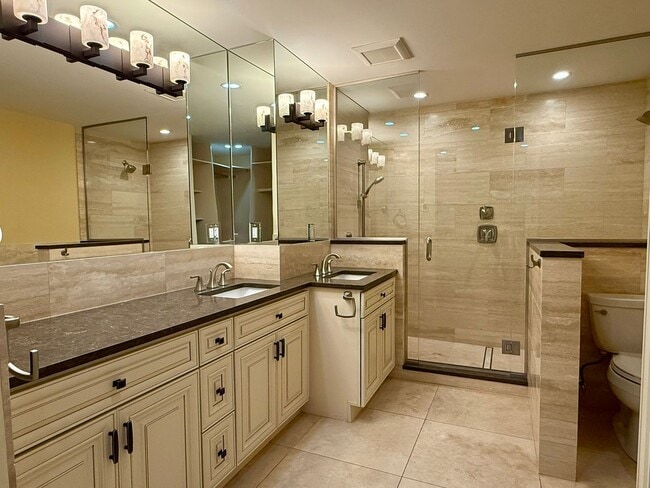 Building Photo - 2Bd/2Ba Bellevue Condo