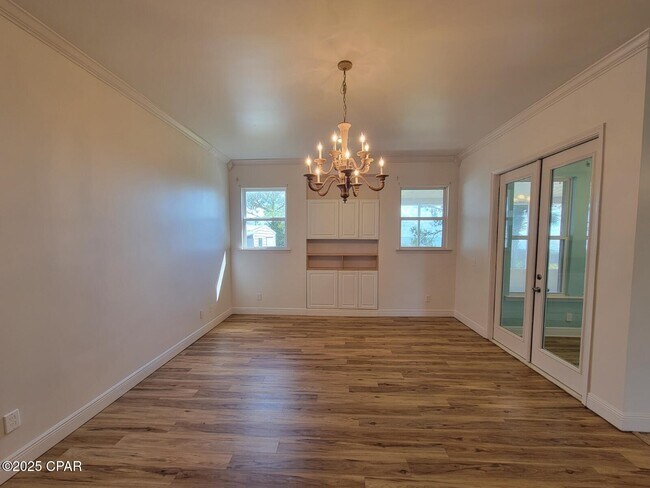 Building Photo - 7327 Rodgers Dr