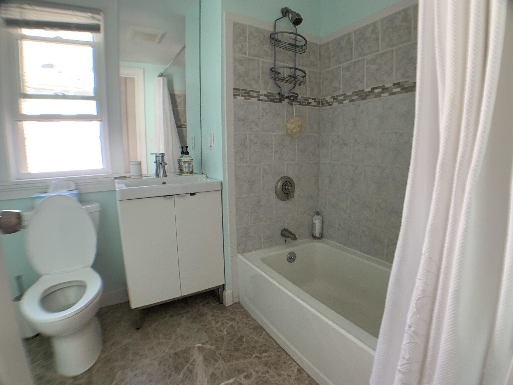 Building Photo - 14 Bradbury St