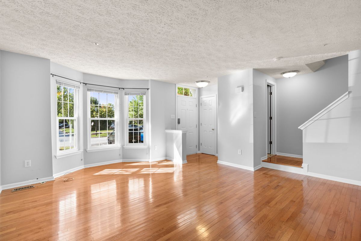 Building Photo - 6116 Starburn Path