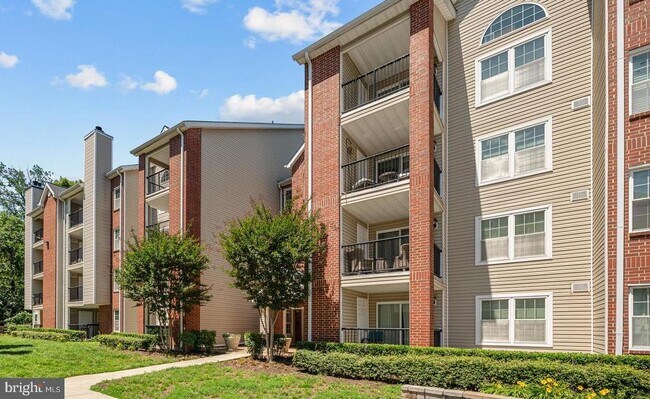 Building Photo - 3307 Wyndham Cir