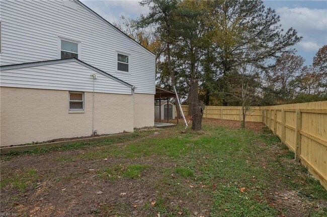 Building Photo - 3257 Yorkborough Way