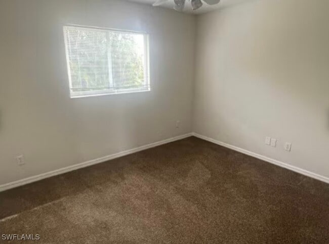 Building Photo - 4833 SW 25th Ct