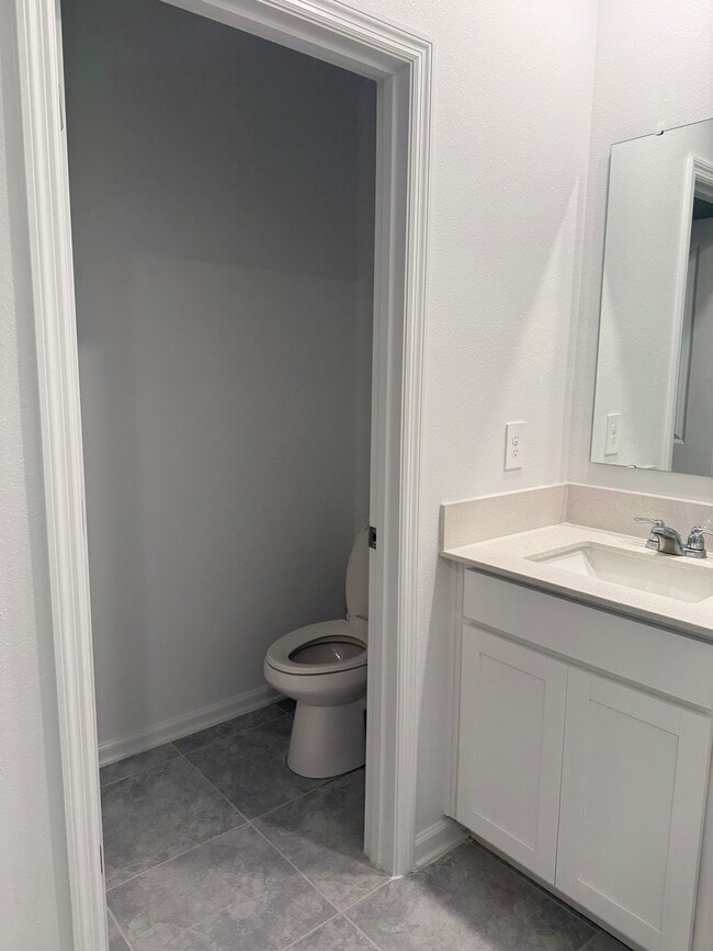 Building Photo - 337 Bogey Dr