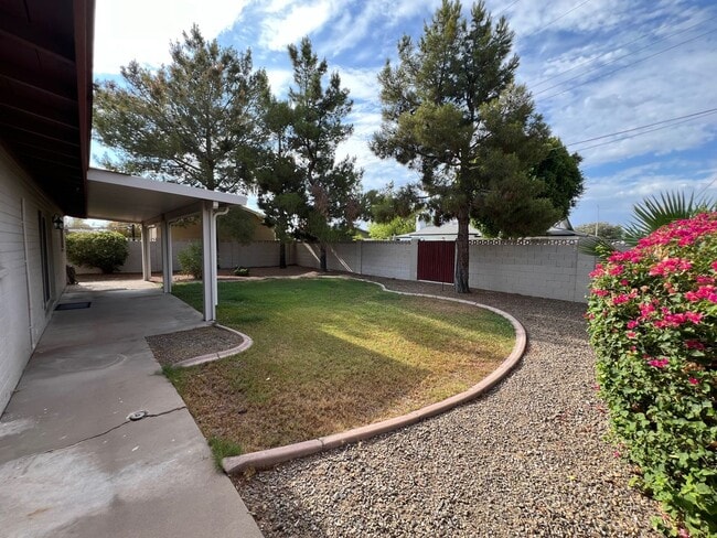 Building Photo - 3 bedroom home in Tempe