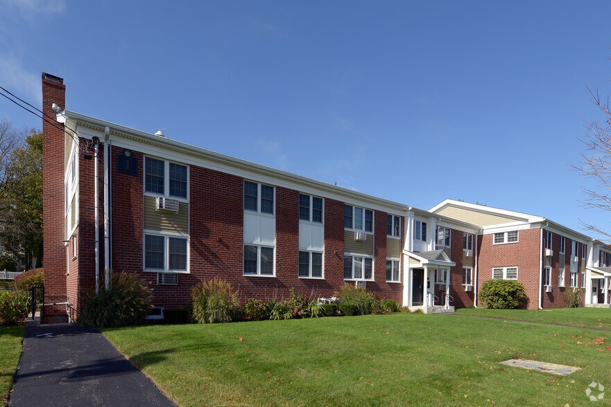 The Admiralty 195 Admiral Kalbfus Rd Newport RI 02840 Apartment Finder